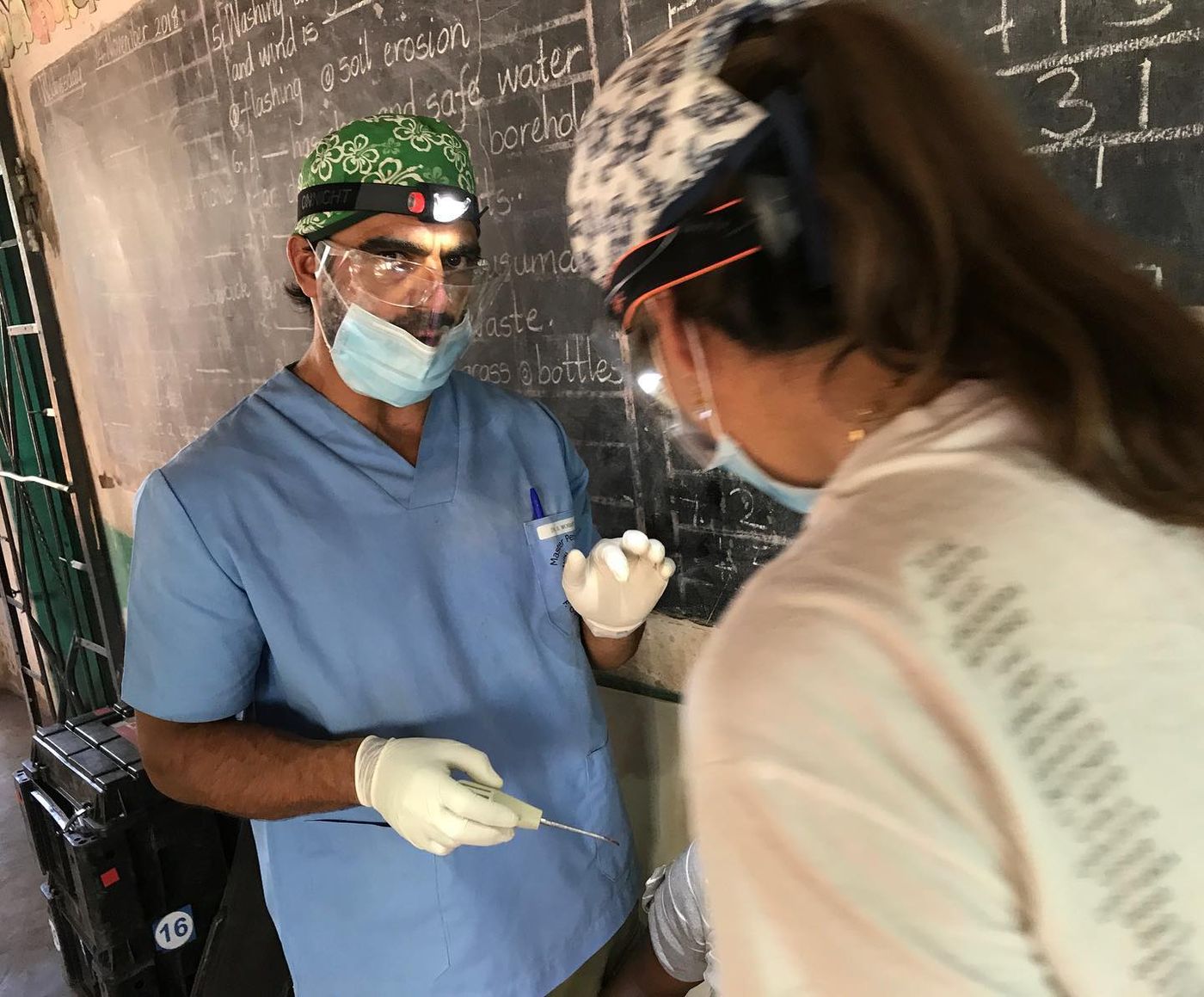 Dental Morante vuelve a Zimbabwe con Smile is a Foundation