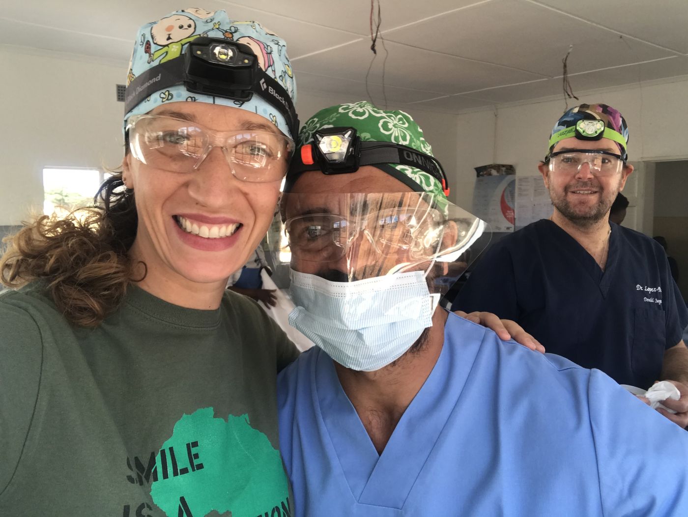 Dental Morante vuelve a Zimbabwe con Smile is a Foundation