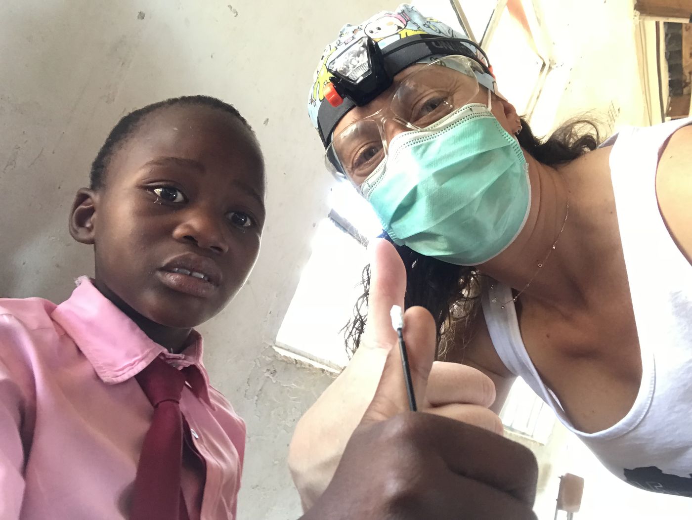 Dental Morante vuelve a Zimbabwe con Smile is a Foundation