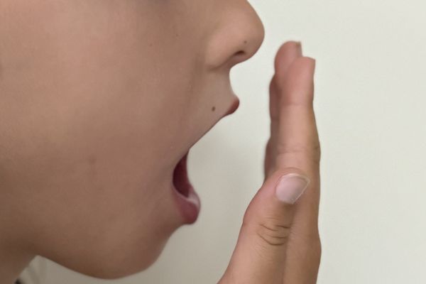 ¿Te da la sensación de que tienes mal aliento o te han dicho que lo tienes?