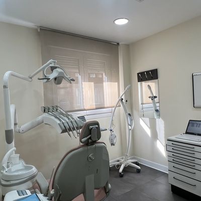 Gabinete clinica Dental Morante implantes dentales madrid